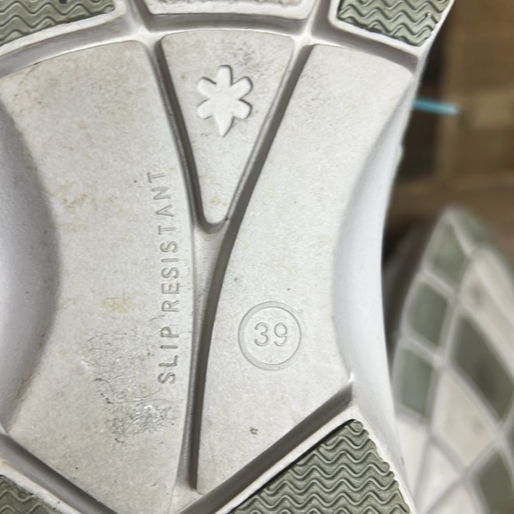 DANSKO Elise Slip Resistant Gray Suede Shoes Sneakers Women's Size‎ 39 - Picture 6 of 7